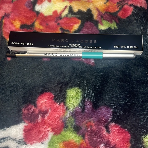 Marc Jacobs 51 Whirl(pool) Highliner - Picture 5 of 5